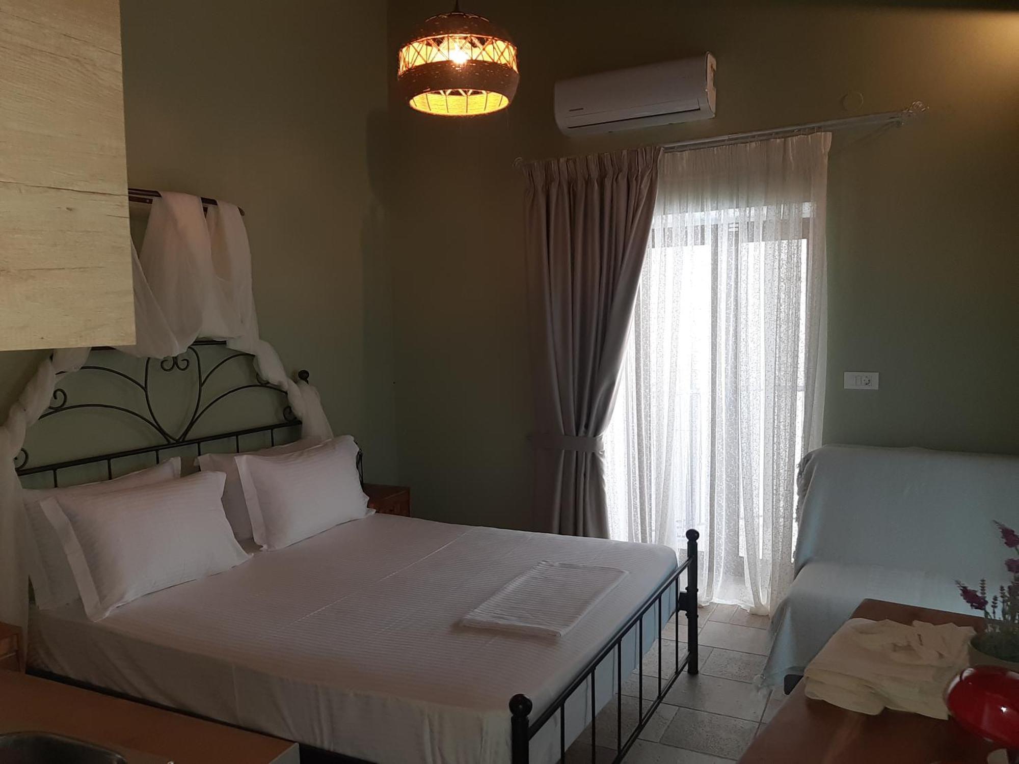 Paraskevi'S Luxury Studios Parga Exterior foto